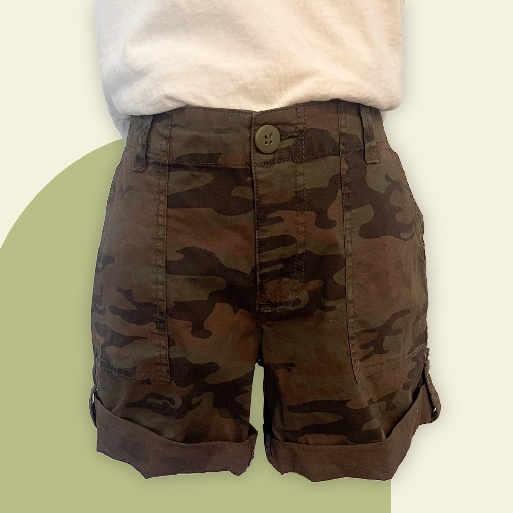 Sanctuary Squad Short in Little Hero